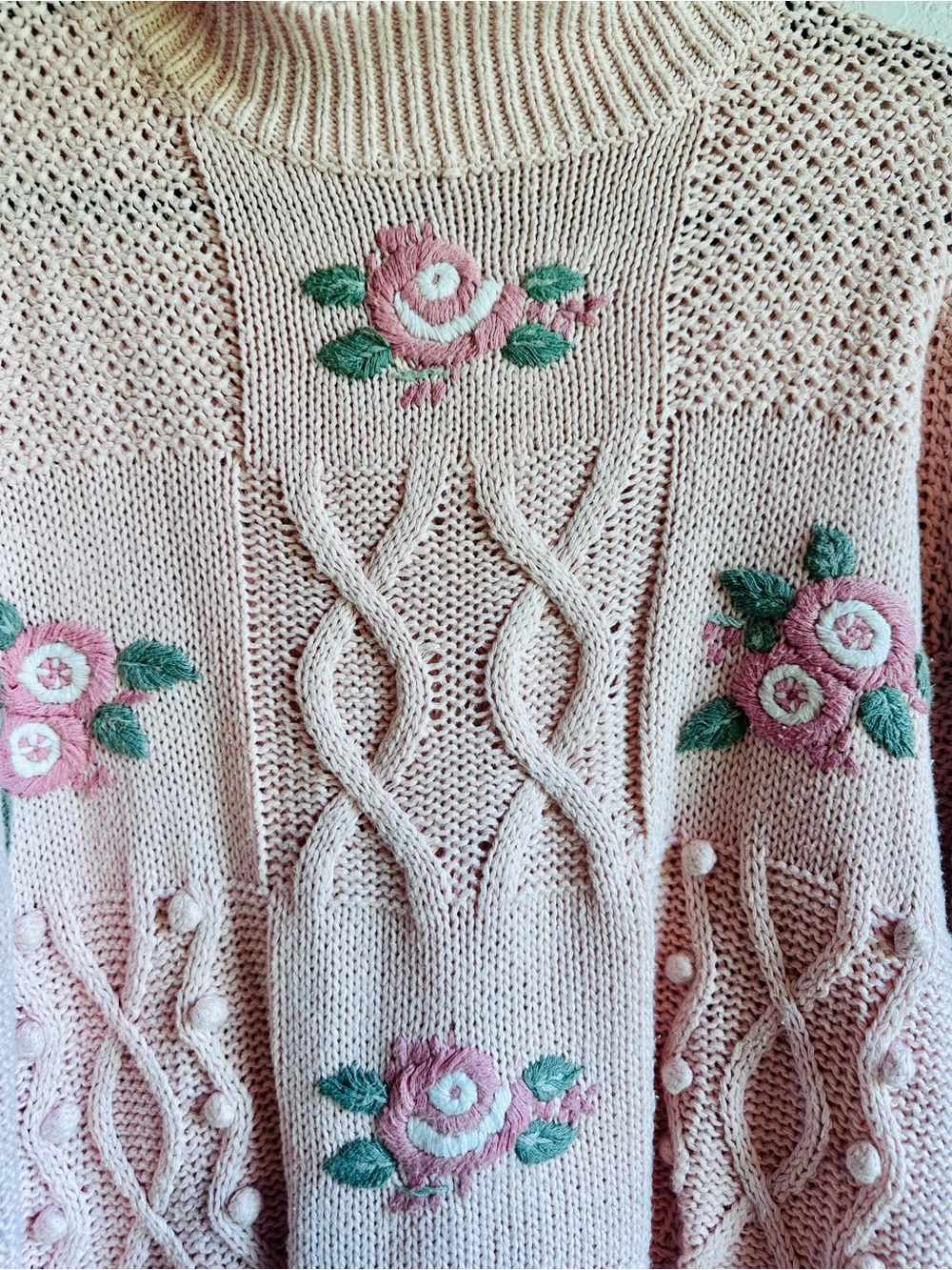Women’s vintage Pink Floral Cable Knit Sweater - Picture 3 of 6